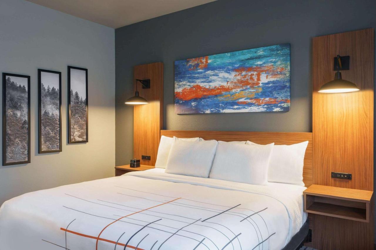 La Quinta Inn & Suites By Wyndham スプリングフィールド エクステリア 写真