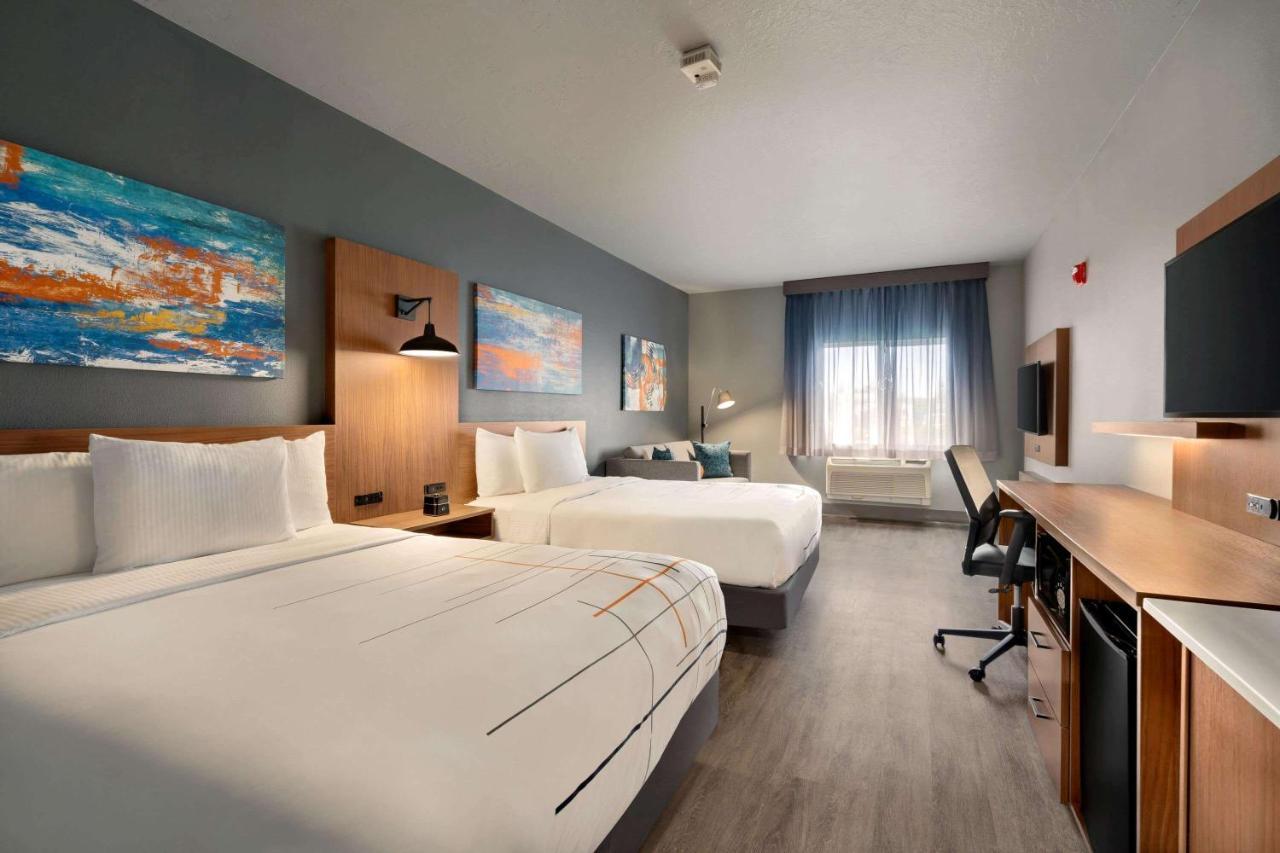La Quinta Inn & Suites By Wyndham スプリングフィールド エクステリア 写真