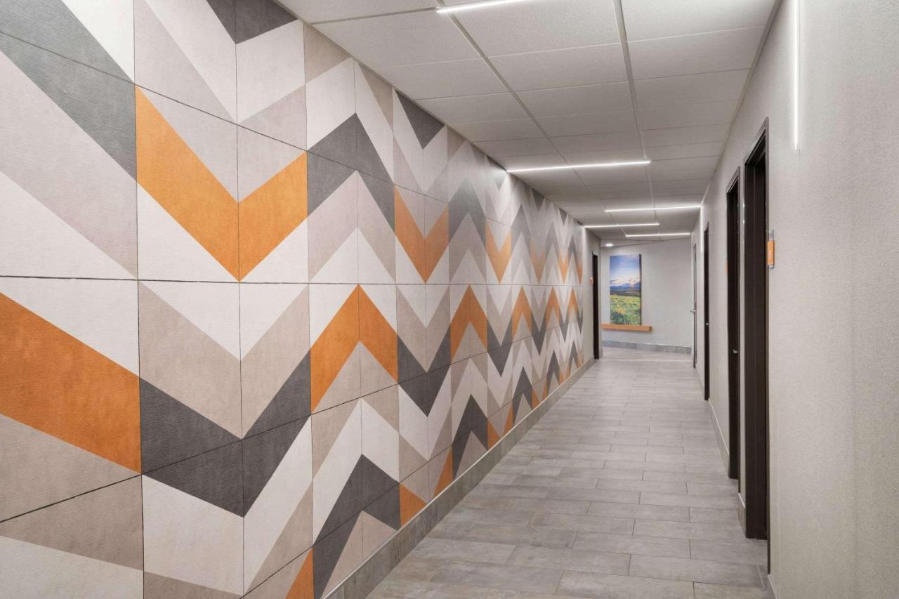 La Quinta Inn & Suites By Wyndham スプリングフィールド エクステリア 写真