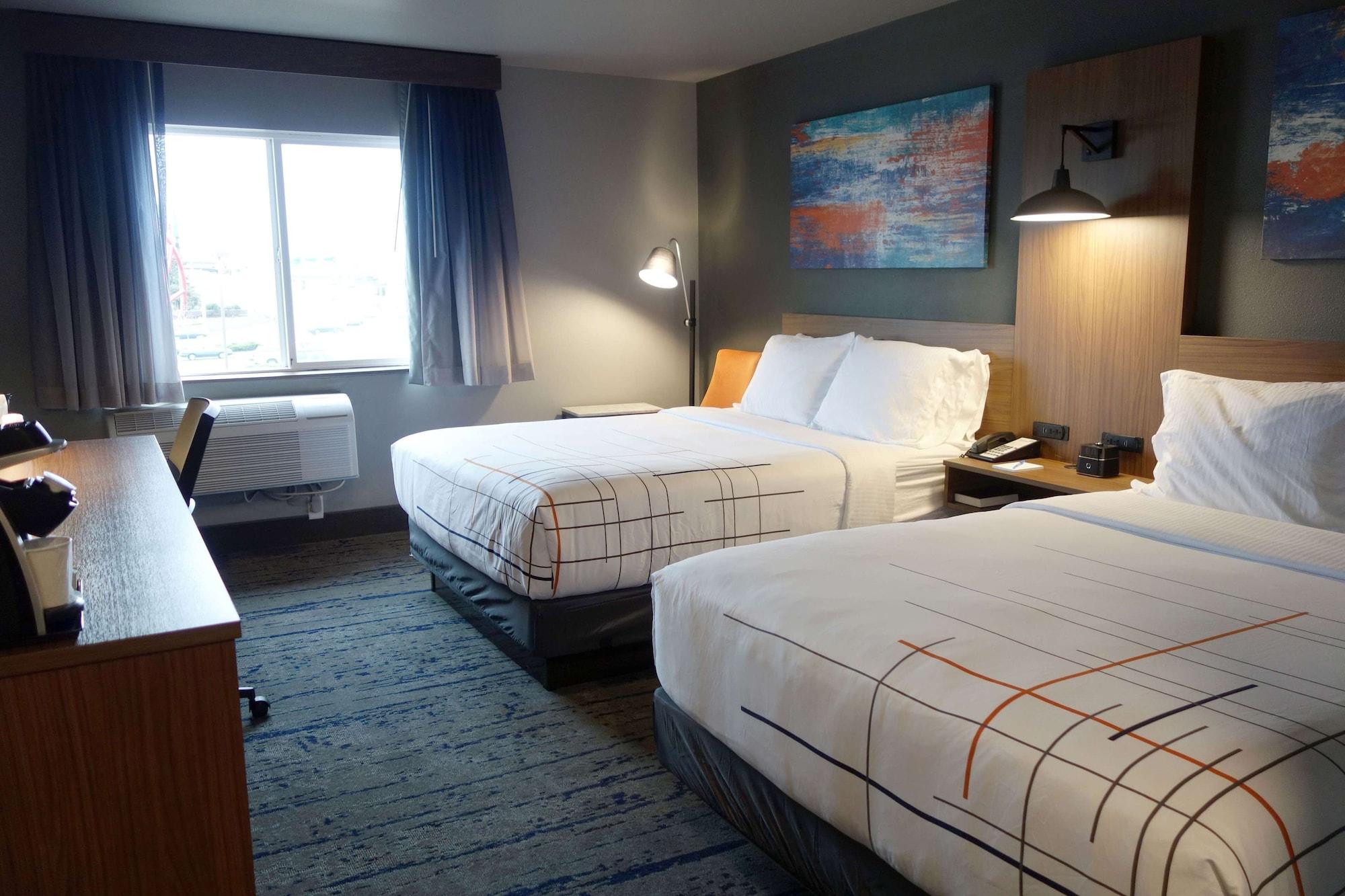 La Quinta Inn & Suites By Wyndham スプリングフィールド エクステリア 写真